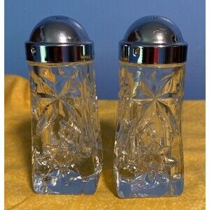 VTG Early American Prescut EAPC Star Of David Salt and Pepper Shakers 4”